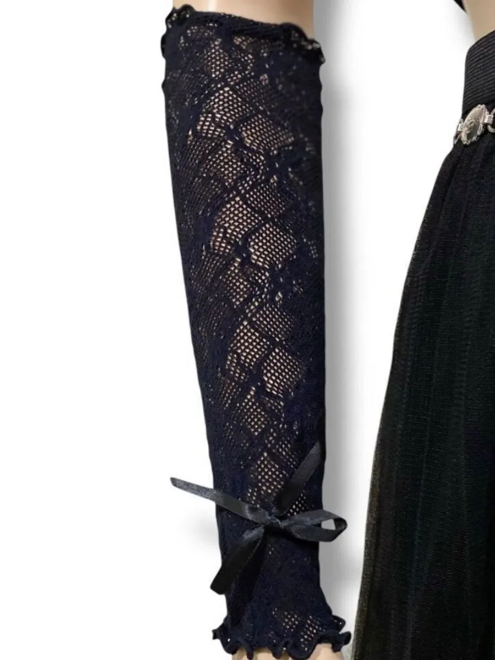 Black Floral Lattice Lace Arm Covers Sleeves OSFM NWT